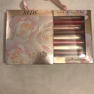 Paris Hilton Lip Wonderful Reds